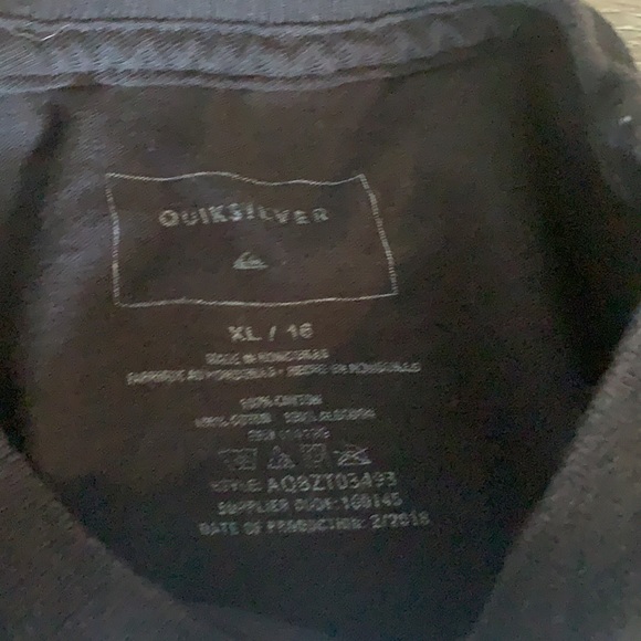 Quicksilver shirt - Picture 3 of 3